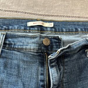 Levi's Women's Straight Leg Jeans in Denim Blue